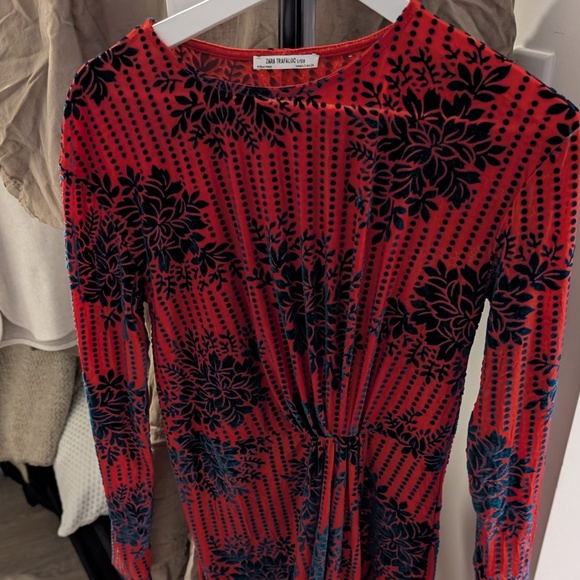 PRELOVED: ZARA Trafaluc Red Floral Dress - Picture 1 of 6